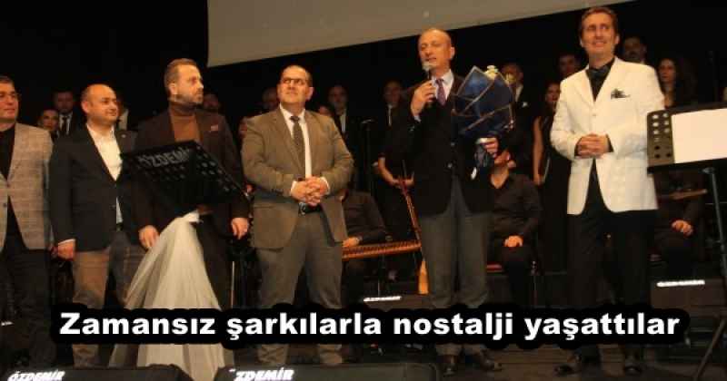 Zamansız şarkılarla nostalji yaşattılar