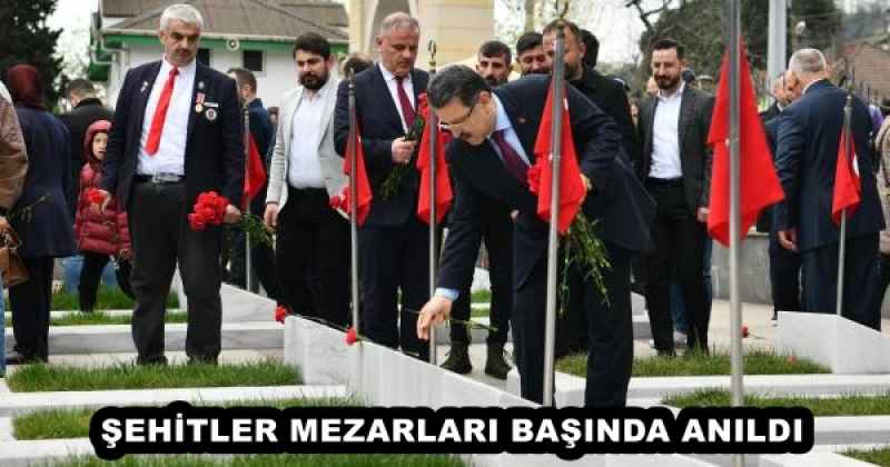 ŞEHİTLER MEZARLARI BAŞINDA ANILDI