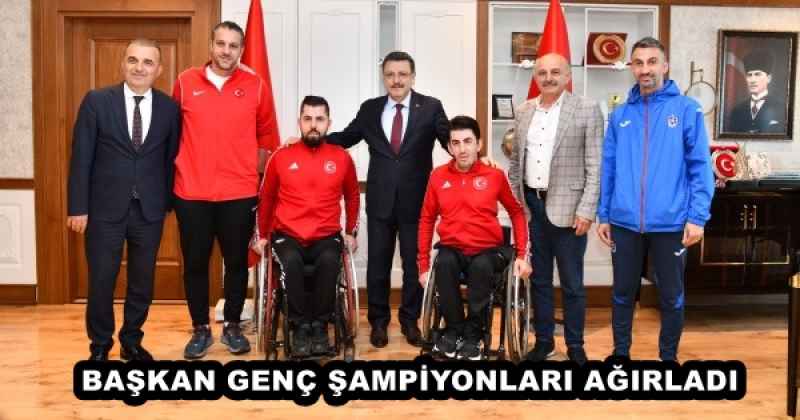 BAŞKAN GENÇ ŞAMPİYONLARI AĞIRLADI