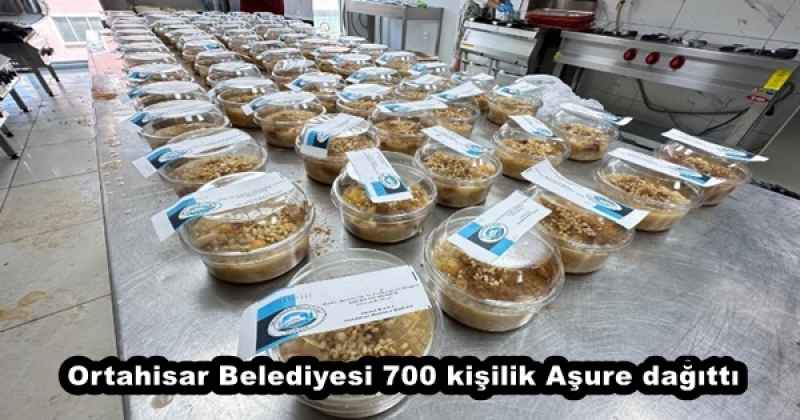 Ortahisar Belediyesi 700 kişilik Aşure dağıttı